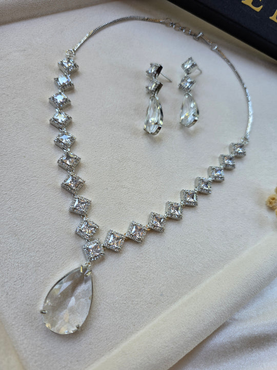 Mahi - Clear Quartz Necklace Set with Earrings