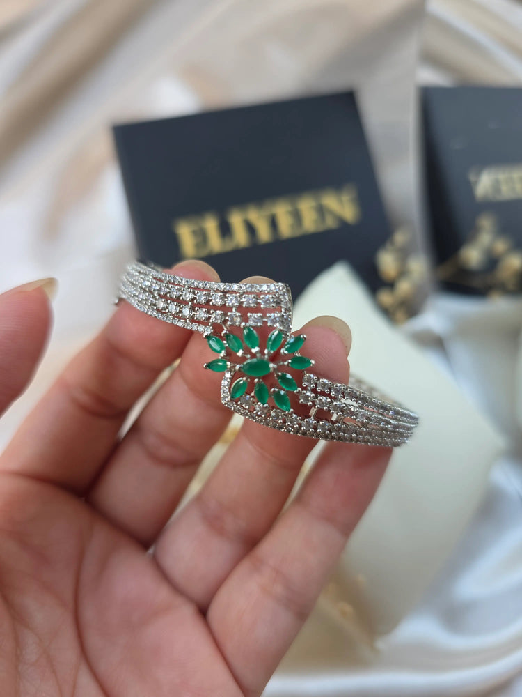 Eliana - Emerald Green Openable Bangle