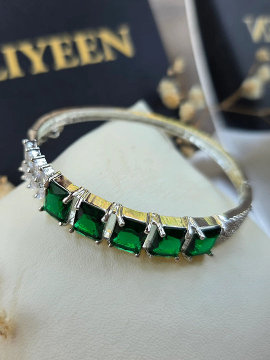 Elora - Emerald Green Openable Bangle