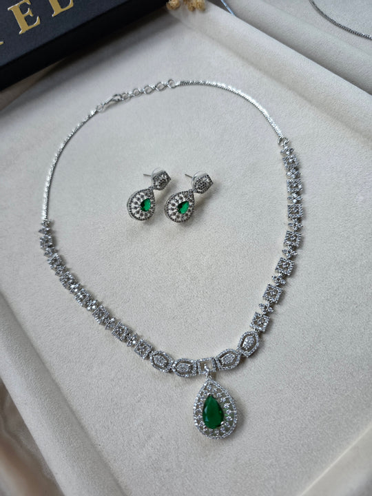 Emerald Green Teardrop Necklace & Earrings Set — Rena