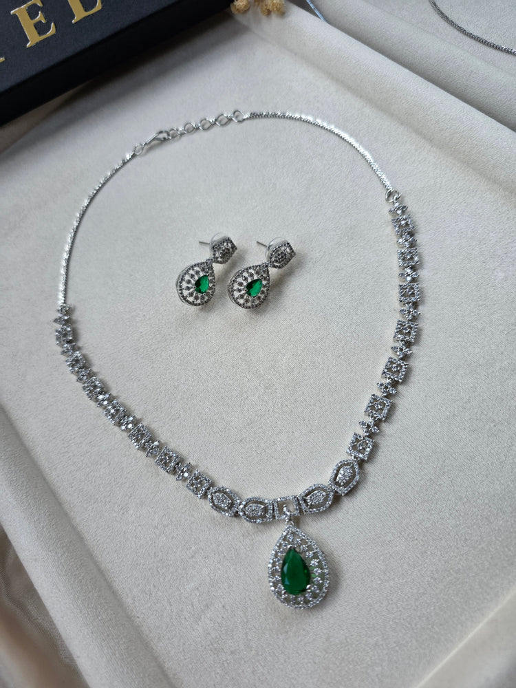 Emerald Green Teardrop Necklace & Earrings Set — Rena