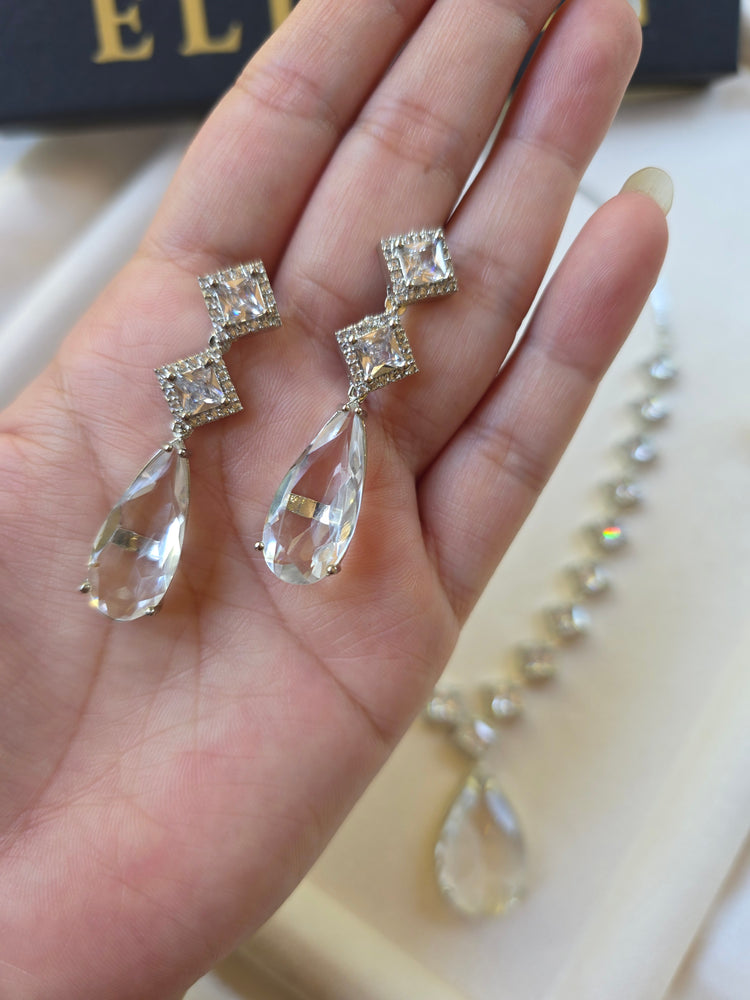 Mahi - Clear Quartz Necklace Set with Earrings