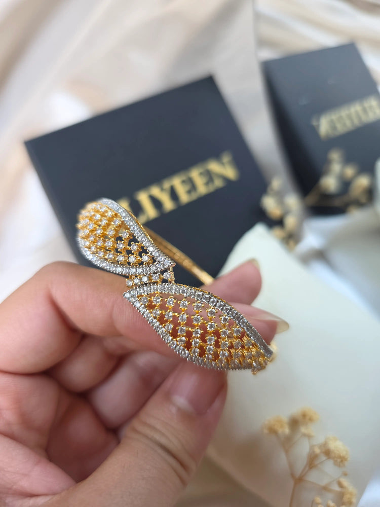 Mira - Elegant Yellow Gold Plated Openable Bangle