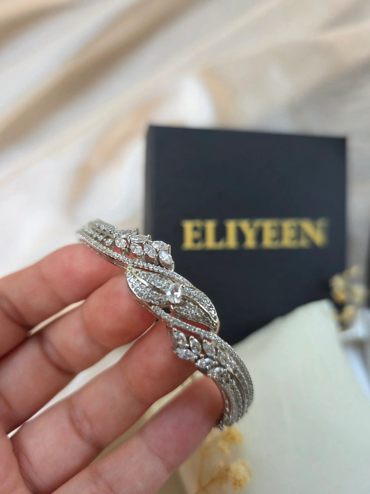 Zara - Cubic Zirconia Openable Bangle