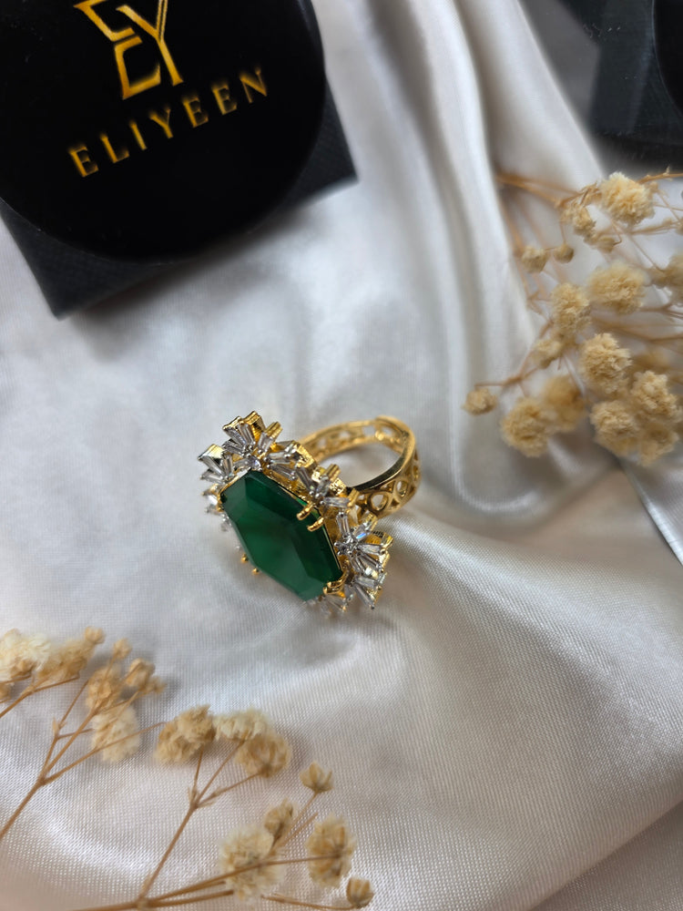 Elsie - Bold Emerald Size Adjustable Ring